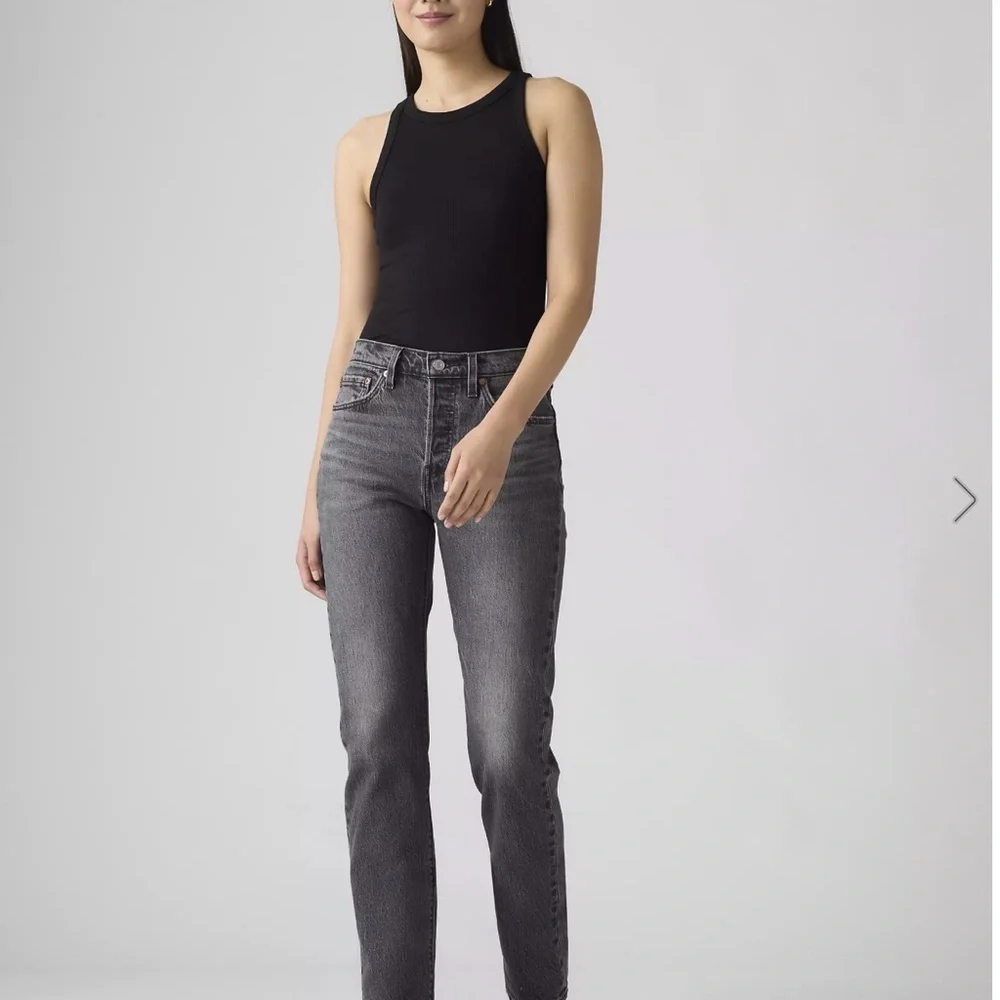 Levi’s 501® ORIGINAL FIT WOMEN'S JEANS - Pretty Pleasing - Picture 2 of 7